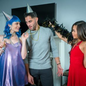 Jewelz Blu and Vina Sky – New Years Eve With My Step Family – S17:E2